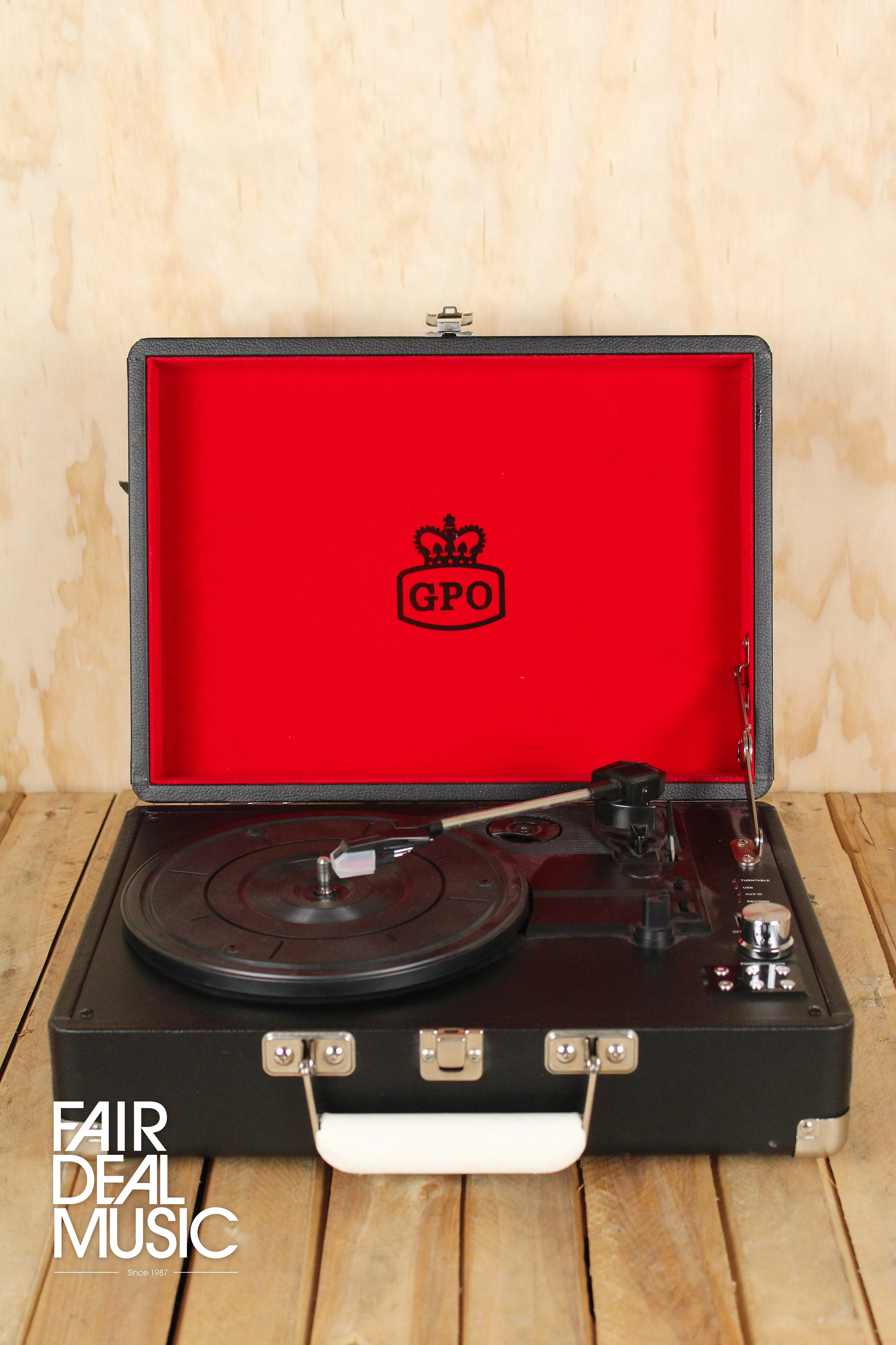 GPO Attache Vinyl Record Player with USB Direct Recording Jet Black [EX-DISPLAY]
